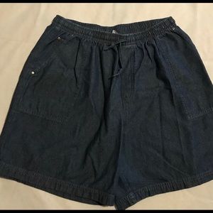 Women Cabin Creek Demin Shorts Size 22